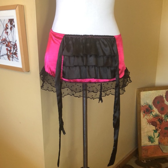 VICTORIA SECRET sz M/L Ruffle-Butt Full Garter NEW - Picture 2 of 13